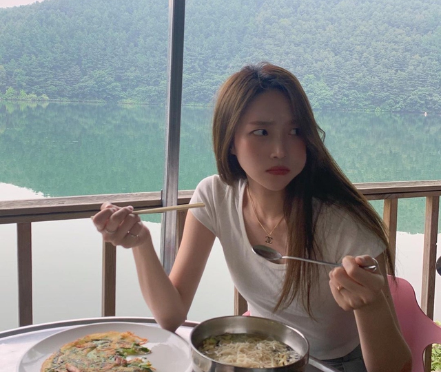 Phụ nữ qua tuổi 40, đủ hay thiếu estrogen chỉ nh&igrave;n qua 4 chỗ n&agrave;y l&agrave; LỘ HẾT!- Ảnh 3.