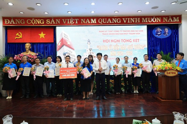 Đảng bộ Tổng C&ocirc;ng ty Thương mại S&agrave;i G&ograve;n (SATRA): Viết tiếp bản h&ugrave;ng ca dưới cờ Đảng v&agrave; h&agrave;nh tr&igrave;nh tuyến đầu- Ảnh 3.