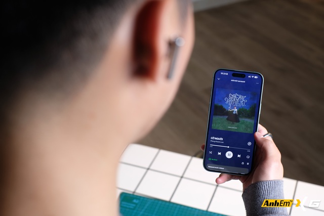 "Tr&ecirc;n tai" mẫu tai nghe TWS gi&aacute;... 47 triệu đồng đắt bậc nhất tại Việt Nam: Liệu c&oacute; g&igrave; hay ho? - Ảnh 18.