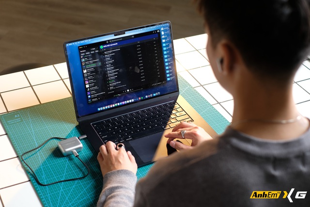 "Tr&ecirc;n tai" mẫu tai nghe TWS gi&aacute;... 47 triệu đồng đắt bậc nhất tại Việt Nam: Liệu c&oacute; g&igrave; hay ho? - Ảnh 13.