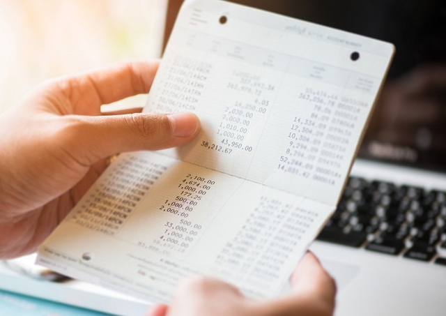 Gửi tiết kiệm 12 triệu/th&aacute;ng lo tiền dưỡng gi&agrave; cho bố mẹ, người con chết lặng r&uacute;t hết tiền v&igrave; l&yacute; do kh&ocirc;ng ngờ nhất- Ảnh 1.