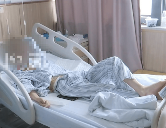 Người đ&agrave;n &ocirc;ng hoại tử to&agrave;n bộ ruột, tử vong 1 ng&agrave;y sau cấp cứu, b&aacute;c sĩ thở d&agrave;i: 1 dấu hiệu tưởng v&ocirc; hại nhưng tuyệt đối đừng bỏ lỡ!- Ảnh 1.