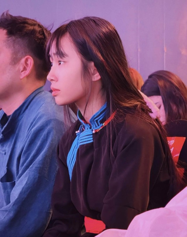 WeChoice 2025 xuất hiện một tiểu mỹ nh&acirc;n kh&ocirc;ng son phấn nhưng đẹp xao xuyến, hot rần rần c&otilde;i mạng- Ảnh 7.