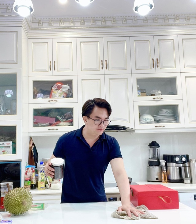 Nam NSƯT độc th&acirc;n U50: Ở biệt thự trăm tỷ nhưng chọn ăn chay, tu tập Phật ph&aacute;p - Ảnh 4.