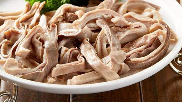 Phần n&agrave;y của con lợn được v&iacute; như &ldquo;tinh hoa&rdquo;: Vừa rẻ, vừa ngon, gi&uacute;p đẹp da, bổ m&aacute;u, tốt cho phổi - Ảnh 1.