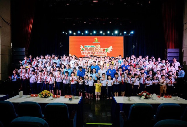 Xu&acirc;n sẻ chia &ndash; Tết y&ecirc;u thương: Ấm &aacute;p nghĩa t&igrave;nh giữa l&ograve;ng th&agrave;nh phố mang t&ecirc;n B&aacute;c - Ảnh 8.