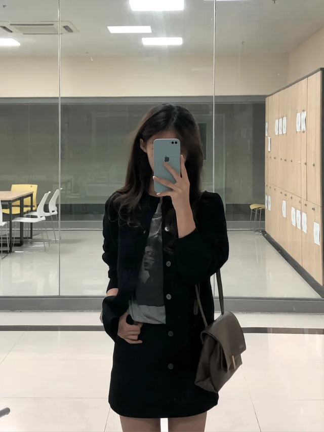 B&oacute;ng lưng hai nữ sinh g&acirc;y sốt - Ảnh 4.