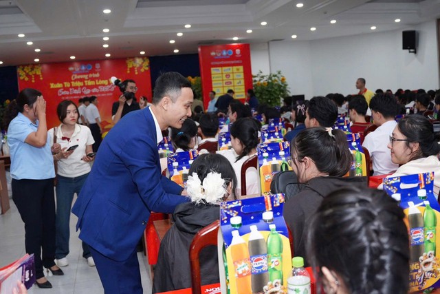 Xu&acirc;n sẻ chia &ndash; Tết y&ecirc;u thương: Ấm &aacute;p nghĩa t&igrave;nh giữa l&ograve;ng th&agrave;nh phố mang t&ecirc;n B&aacute;c - Ảnh 4.