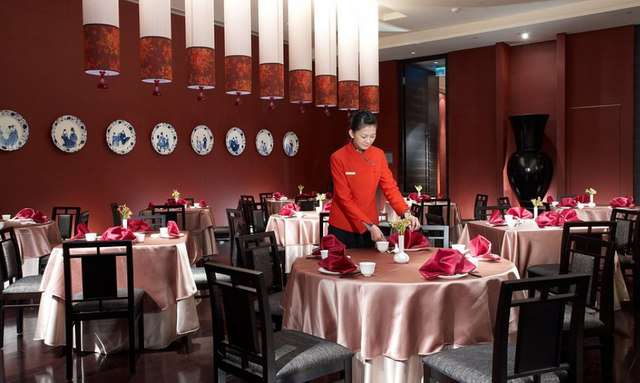 Gọi bạn g&aacute;i ra tr&aacute;ch m&oacute;c giữa nh&agrave; h&agrave;ng, t&ocirc;i kh&ocirc;ng ngờ người quản l&yacute; tiết lộ một sự thật khiến t&ocirc;i hối hận tột c&ugrave;ng - Ảnh 1.