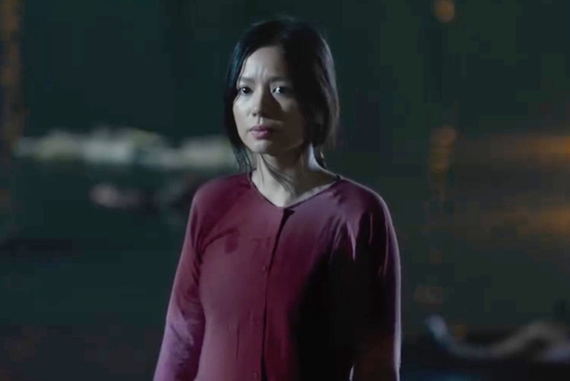 Mỹ nh&acirc;n Việt đẹp cỡ n&agrave;y m&agrave; bị bỏ qu&ecirc;n 10 năm trời, cứ xuất hiện l&agrave; được "phong thần", Hoa hậu đứng cạnh cũng phải d&egrave; chừng - Ảnh 1.