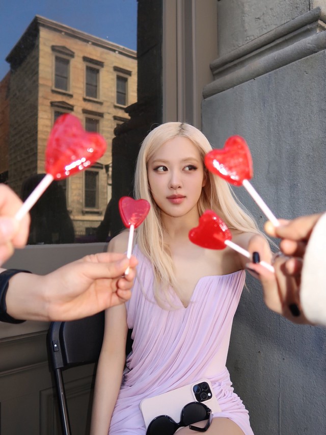 Mỹ nh&acirc;n đẹp nhất thế giới sự nghiệp l&ecirc;n thẳng 1 đường: Vừa t&aacute;ch nh&oacute;m đ&atilde; li&ecirc;n tục l&agrave;m n&ecirc;n lịch sử, qu&aacute; khứ bất c&ocirc;ng đi v&agrave;o dĩ v&atilde;ng - Ảnh 11.