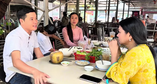 Tr&ugrave;m Điền Qu&acirc;n Khương Dừa mua 5 chỉ v&agrave;ng tặng vợ, sau v&agrave;i năm l&atilde;i đậm - Ảnh 1.