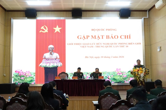 Gặp mặt b&aacute;o ch&iacute; giới thiệu Giao lưu hữu nghị Quốc ph&ograve;ng bi&ecirc;n giới Việt Nam-Trung Quốc lần thứ 10 - Ảnh 1.