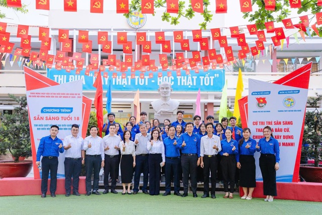 Cử tri trẻ sẵn s&agrave;ng cho ng&agrave;y hội non s&ocirc;ng - Ảnh 4.