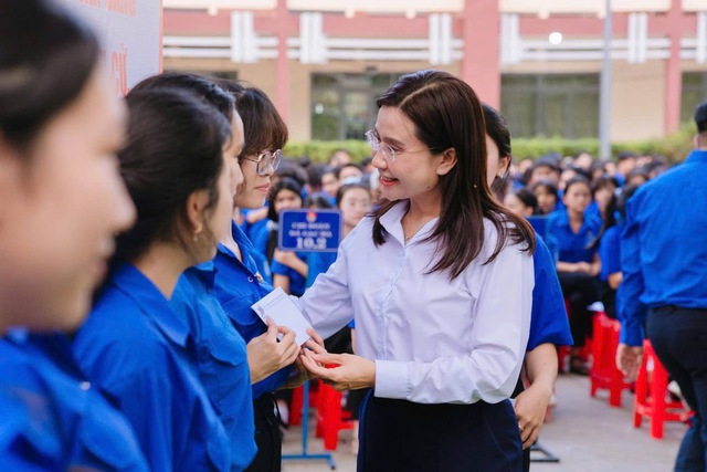 Cử tri trẻ sẵn s&agrave;ng cho ng&agrave;y hội non s&ocirc;ng - Ảnh 1.