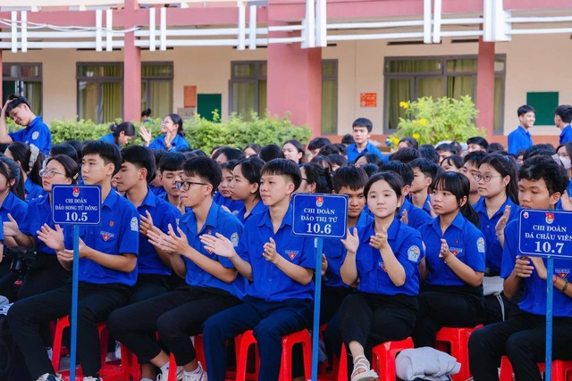 Cử tri trẻ sẵn s&agrave;ng cho ng&agrave;y hội non s&ocirc;ng - Ảnh 2.