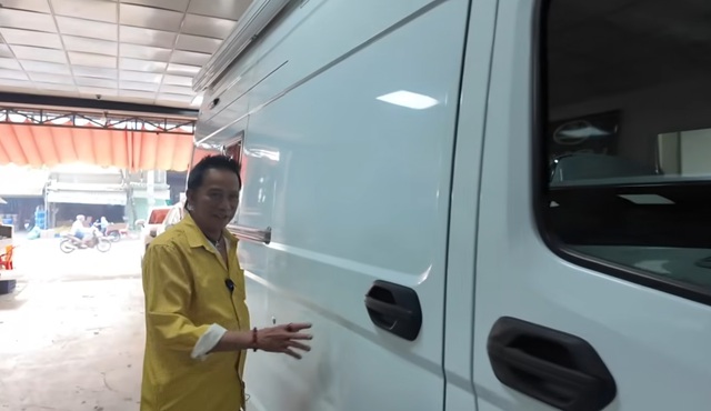 Nam danh h&agrave;i đi độ xe, ph&aacute;t hiện Ngọc Trinh đ&atilde; b&aacute;n xe - Ảnh 2.