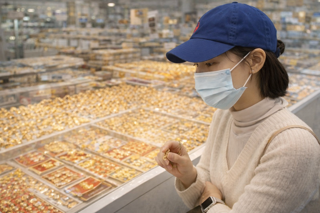 Nhiều người mua v&agrave;ng nhiều năm nhưng chưa từng tự hỏi điều n&agrave;y- Ảnh 2.