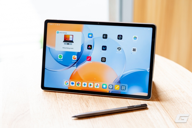 Trải nghiệm nhanh Lenovo Yoga Tab: Tablet AI liệu rằng đ&atilde; đủ để &ldquo;thay vai&rdquo; cho laptop?- Ảnh 1.