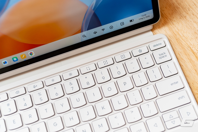 Trải nghiệm nhanh Lenovo Yoga Tab: Tablet AI liệu rằng đ&atilde; đủ để &ldquo;thay vai&rdquo; cho laptop?- Ảnh 11.