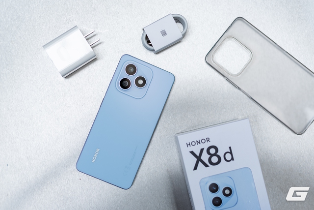 Tr&ecirc;n tay HONOR X8d: Nh&igrave;n mỏng m&agrave; pin tận 7000mAh, c&oacute; t&iacute;nh năng m&agrave; nhiều flagship kh&ocirc;ng c&oacute;, gi&aacute; từ 8 triệu đồng- Ảnh 1.