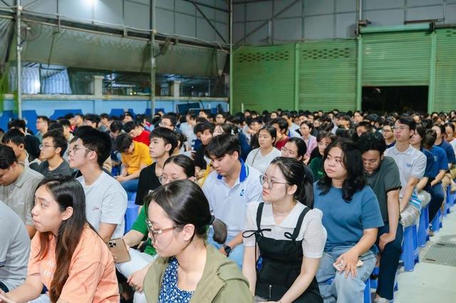 Cử tri trẻ Th&agrave;nh phố Hồ Ch&iacute; Minh: &ldquo;T&ocirc;i đi bầu, t&ocirc;i tự h&agrave;o&rdquo; - Ảnh 5.