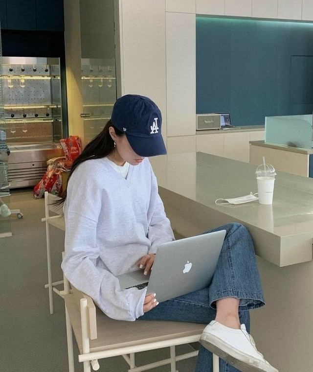 Cuộc khủng hoảng của cặp vợ chồng 36 tuổi: Lương 17-18 triệu, giờ c&ograve;n giảm 1 nửa- Ảnh 2.