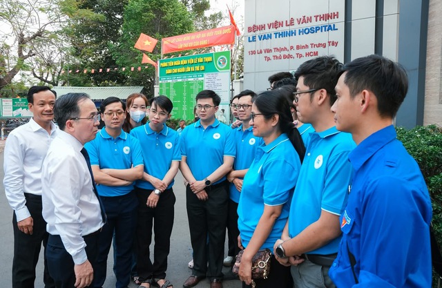 Mệnh lệnh từ tr&aacute;i tim: Những &ldquo;chiến sĩ &aacute;o trắng&rdquo; Th&agrave;nh phố Hồ Ch&iacute; Minh vươn khơi v&igrave; Trường Sa th&acirc;n y&ecirc;u - Ảnh 5.