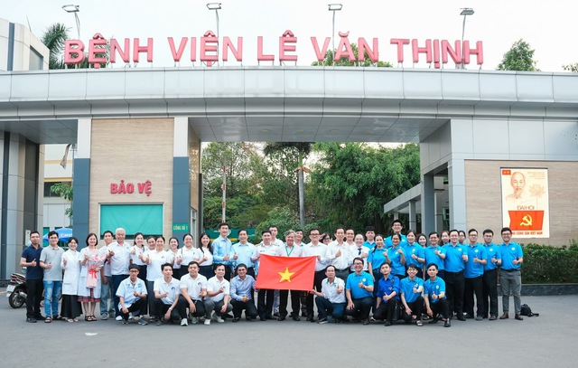 Mệnh lệnh từ tr&aacute;i tim: Những &ldquo;chiến sĩ &aacute;o trắng&rdquo; Th&agrave;nh phố Hồ Ch&iacute; Minh vươn khơi v&igrave; Trường Sa th&acirc;n y&ecirc;u - Ảnh 6.