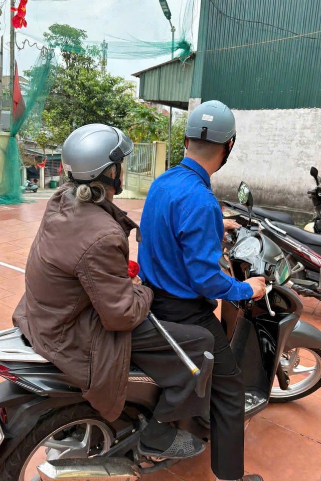 Tuổi trẻ đặc khu Vân Đồn: Lan tỏa màu áo xanh trong ngày hội non sông- Ảnh 4. Tuổi trẻ đặc khu Vân Đồn: Lan tỏa màu áo xanh trong ngày hội non sông- Ảnh 4.