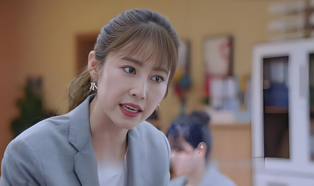 Lễ tân thông báo có người tới tìm, tôi bước ra gặp thì ngớ người bởi đôi mắt soi mói và hằn học từ cô ta - Ảnh 1.