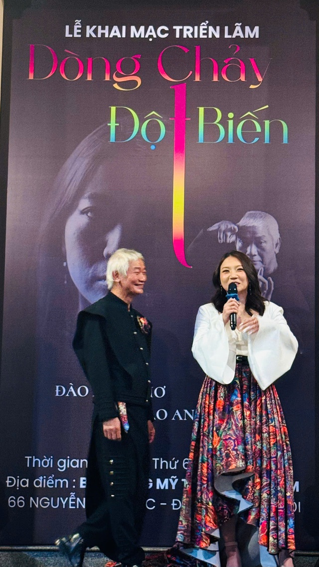Triển l&atilde;m "D&ograve;ng chảy đột biến&rdquo; hứa hẹn mang đến kh&ocirc;ng gian nghệ thuật s&acirc;u lắng, kết nối hai thế hệ nghệ sĩ trong c&ugrave;ng một d&ograve;ng chảy s&aacute;ng tạo - Ảnh 1.
