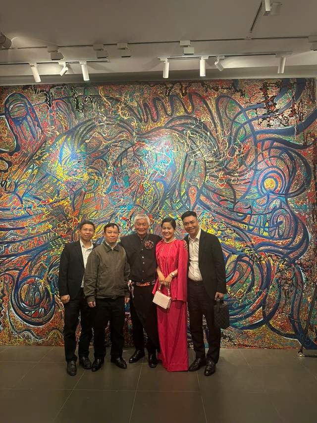 Triển l&atilde;m "D&ograve;ng chảy đột biến&rdquo; hứa hẹn mang đến kh&ocirc;ng gian nghệ thuật s&acirc;u lắng, kết nối hai thế hệ nghệ sĩ trong c&ugrave;ng một d&ograve;ng chảy s&aacute;ng tạo - Ảnh 4.