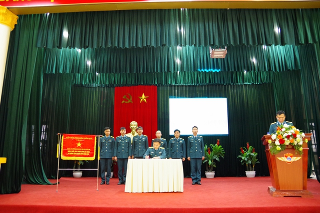 Sức trẻ xung kích trên trận địa tên lửa Trung đoàn 213 - Ảnh 3.