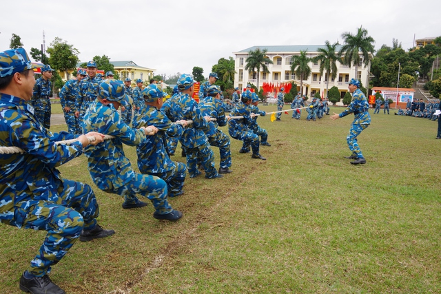 Sức trẻ xung kích trên trận địa tên lửa Trung đoàn 213 - Ảnh 4.