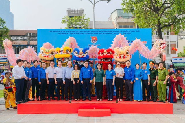 Kh&aacute;nh th&agrave;nh s&acirc;n chơi thanh thiếu nhi tại C&ocirc;ng vi&ecirc;n Thăng Long - Ảnh 1.