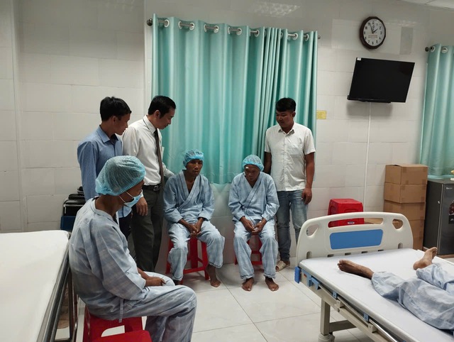 Ấm &aacute;p t&igrave;nh người: Chương tr&igrave;nh phẫu thuật Phaco miễn ph&iacute; cho người bệnh t&acirc;m thần - Ảnh 3.