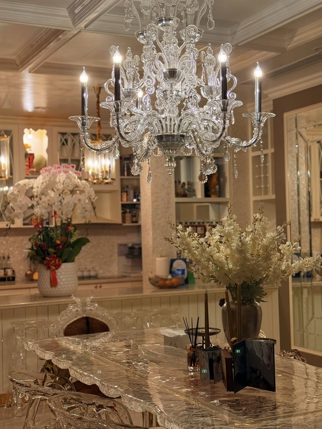 Lệ Quy&ecirc;n sống sang chảnh trong biệt thự 600m2, tuy&ecirc;n bố 3,6 tỷ chỉ đủ x&acirc;y cổng nh&agrave; - Ảnh 10.