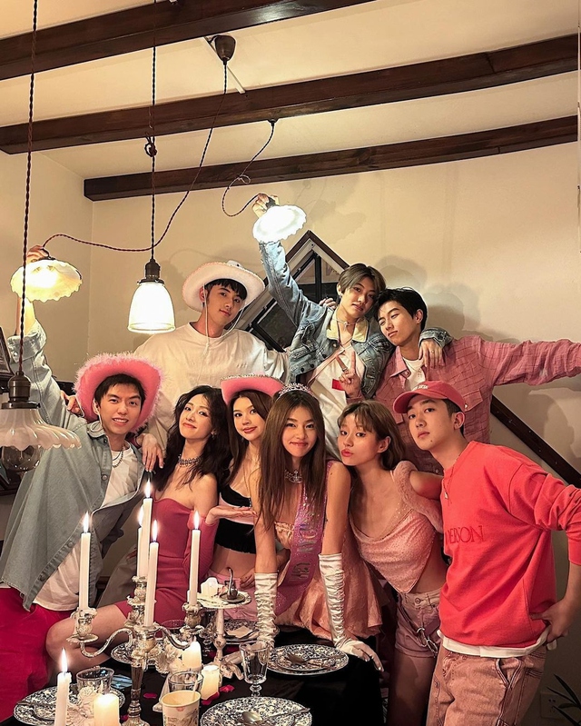 Tan tiệc, kh&aacute;ch mời n&oacute;i &ldquo;H&ocirc;m nay l&agrave;m bạn tốn k&eacute;m rồi&rdquo;: Người vụng về đ&aacute;p &ldquo;Kh&ocirc;ng đ&aacute;ng bao nhi&ecirc;u&rdquo;, người EQ d&ugrave;ng 3 c&acirc;u n&agrave;y- Ảnh 2.