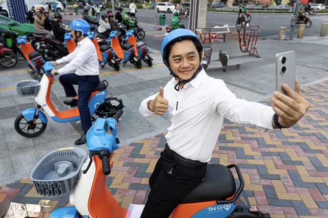 Xe đạp điện c&ocirc;ng cộng thu h&uacute;t người d&acirc;n trải nghiệm ở trung t&acirc;m Th&agrave;nh phố Hồ Ch&iacute; Minh: L&agrave;n gi&oacute; mới cho giao th&ocirc;ng xanh - Ảnh 2.