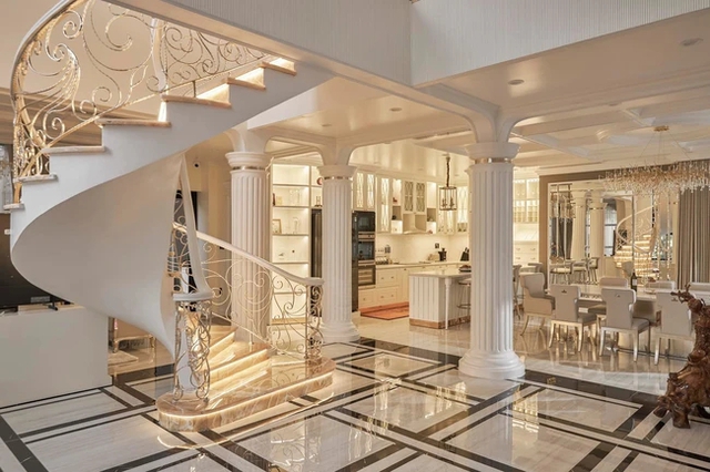 Lệ Quy&ecirc;n sống sang chảnh trong biệt thự 600m2, tuy&ecirc;n bố 3,6 tỷ chỉ đủ x&acirc;y cổng nh&agrave; - Ảnh 6.