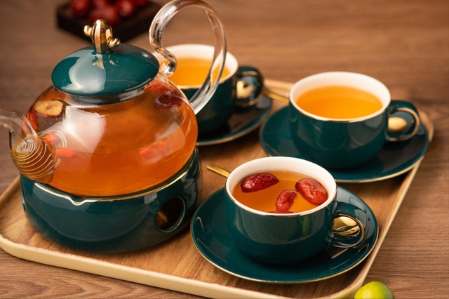 Phụ nữ kh&ocirc;ng n&ecirc;n qu&aacute; tiết kiệm, ăn 4 thứ n&agrave;y thường xuy&ecirc;n trong th&aacute;ng 3 sẽ bổ sung estrogen, da mịn kh&ocirc;ng quầng th&acirc;m, trẻ trung hơn so với bạn b&egrave; - Ảnh 3.