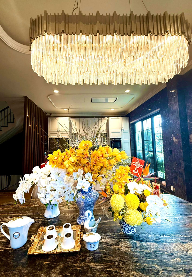 G&oacute;c chưa từng h&eacute; lộ trong biệt thự 60 tỷ của "nữ diễn vi&ecirc;n gi&agrave;u nhất miền Bắc"- Ảnh 19.