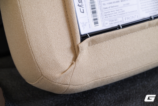 Sờ tận tay "rồng thần" Dragon Lore ngo&agrave;i đời thực với Razer Iskur V2 X CS2 Edition: - Ảnh 29.