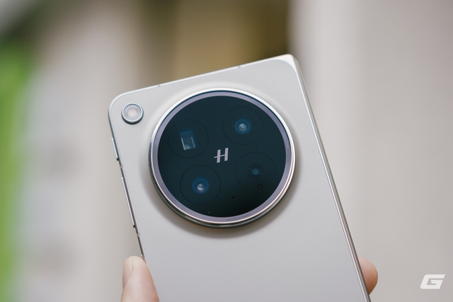 Đ&aacute;nh gi&aacute; smartphone gập OPPO Find N6: Sự tỉ mỉ trong từng đường n&eacute;t nhỏ - Ảnh 4.