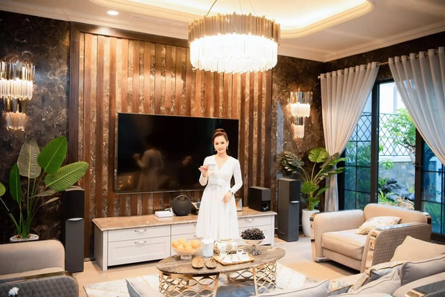 G&oacute;c chưa từng h&eacute; lộ trong biệt thự 60 tỷ của "nữ diễn vi&ecirc;n gi&agrave;u nhất miền Bắc"- Ảnh 15.