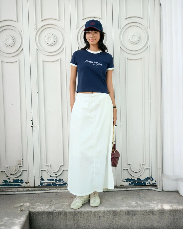 Chẳng cần cầu kỳ, cứ l&ocirc;i &aacute;o dệt kim v&agrave; ch&acirc;n v&aacute;y ra diện l&agrave; giấu nhẹm khuyết điểm, h&oacute;a "n&agrave;ng thơ" trong v&ograve;ng một nốt nhạc! - Ảnh 25.