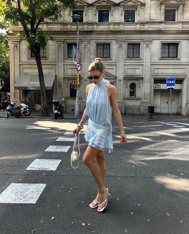 Ice Blue: M&agrave;u xanh &ldquo;băng gi&aacute;&rdquo; n&agrave;y chắc chắn phải xuất hiện trong tủ đồ 2026 của bạn!- Ảnh 7.