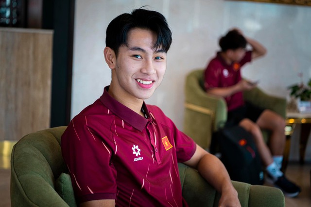 Visual "không góc chết" của Trần Gia Bảo, thần đồng bóng đá nhận suất đặc biệt lên U19 Việt Nam, fan mê rần rần - Ảnh 2.