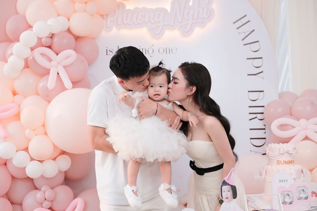 Nhan sắc vợ cầu thủ Thanh Nh&agrave;n g&acirc;y sốt - Ảnh 1.